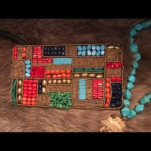Beaded wristlet